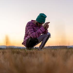 亚洲校园欧美国产另类
